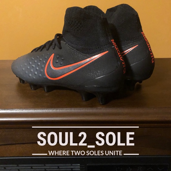 Nike Jr. Magista Obra II Black Soccer Cleats - Picture 2 of 7